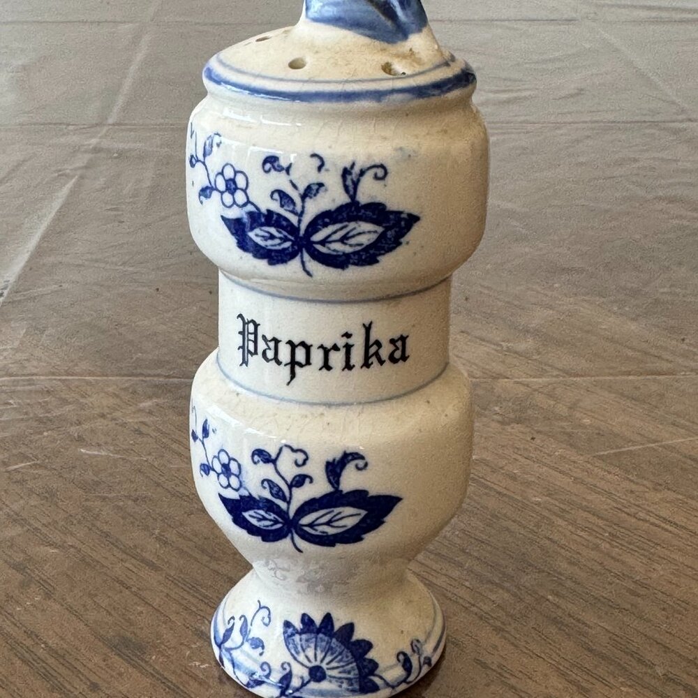 Japan Spice Paprika Ceramic Shaker